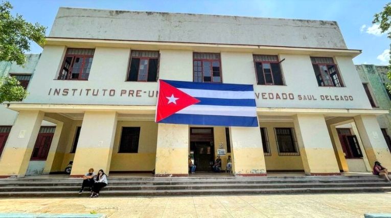 کوبا واکسیناسیون کودکان را شروع کرد تا مدارس را بازگشایی کند
