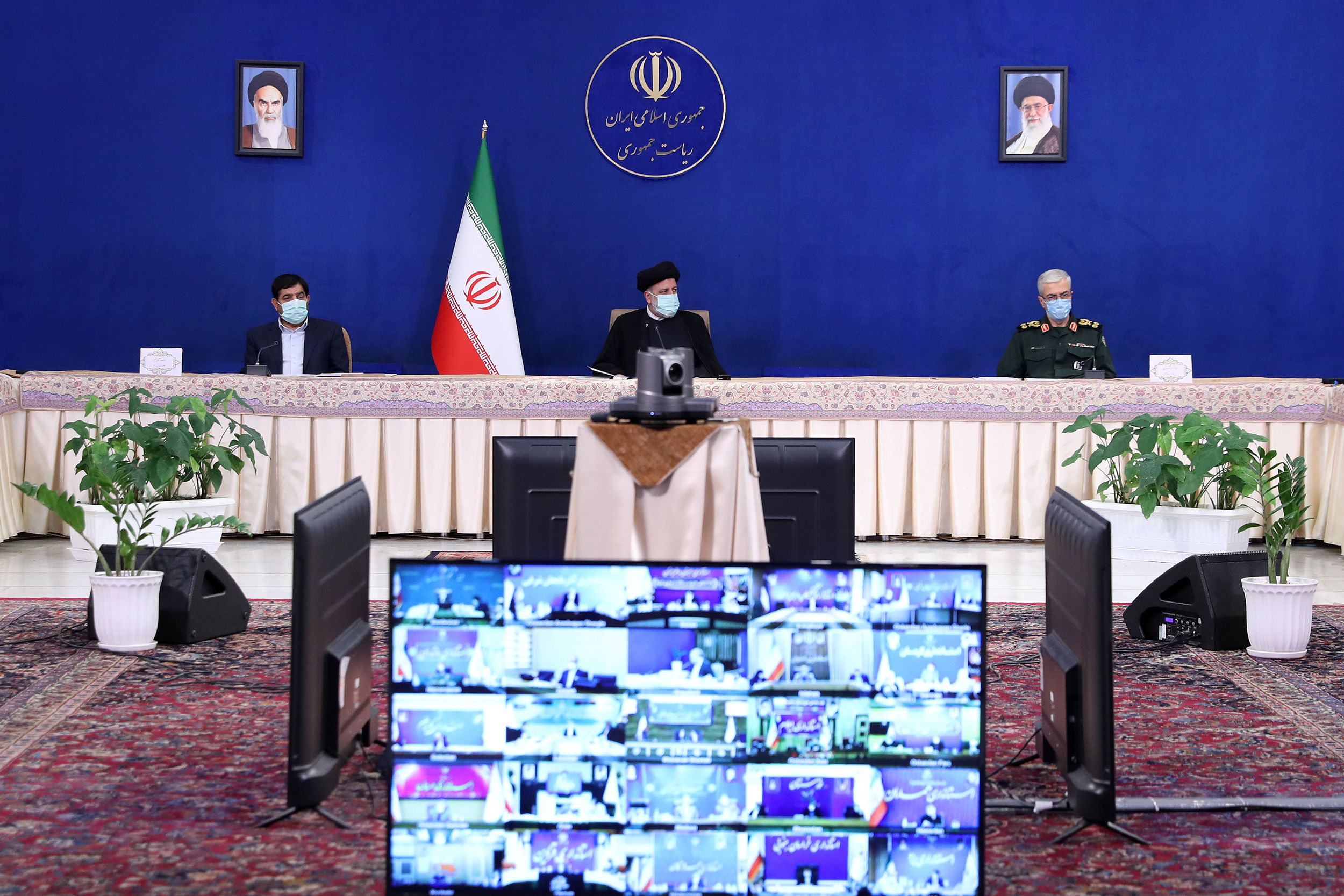 آية الله رئيسي: لا بد من الإلتزام بالتوصيات الصحية حتى بعد التلقيح