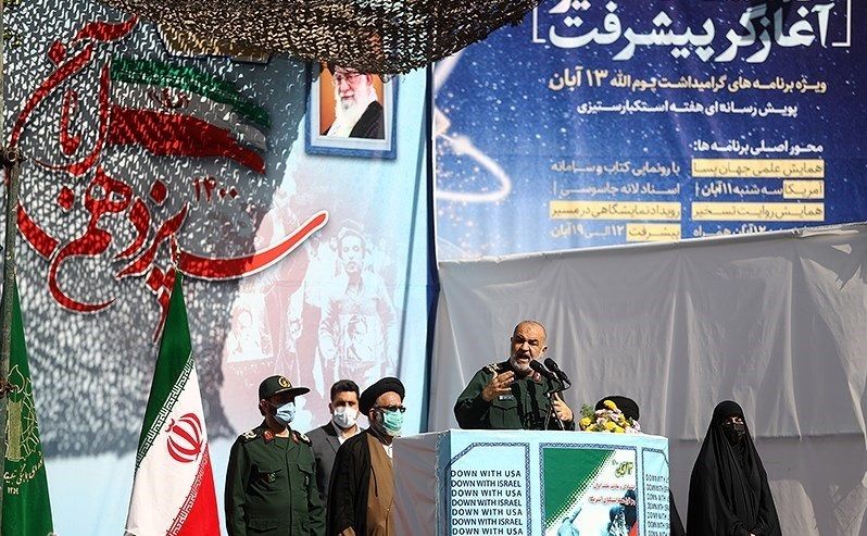 قائد الحرس الثوري يتهم أمريكا بدعم القراصنة