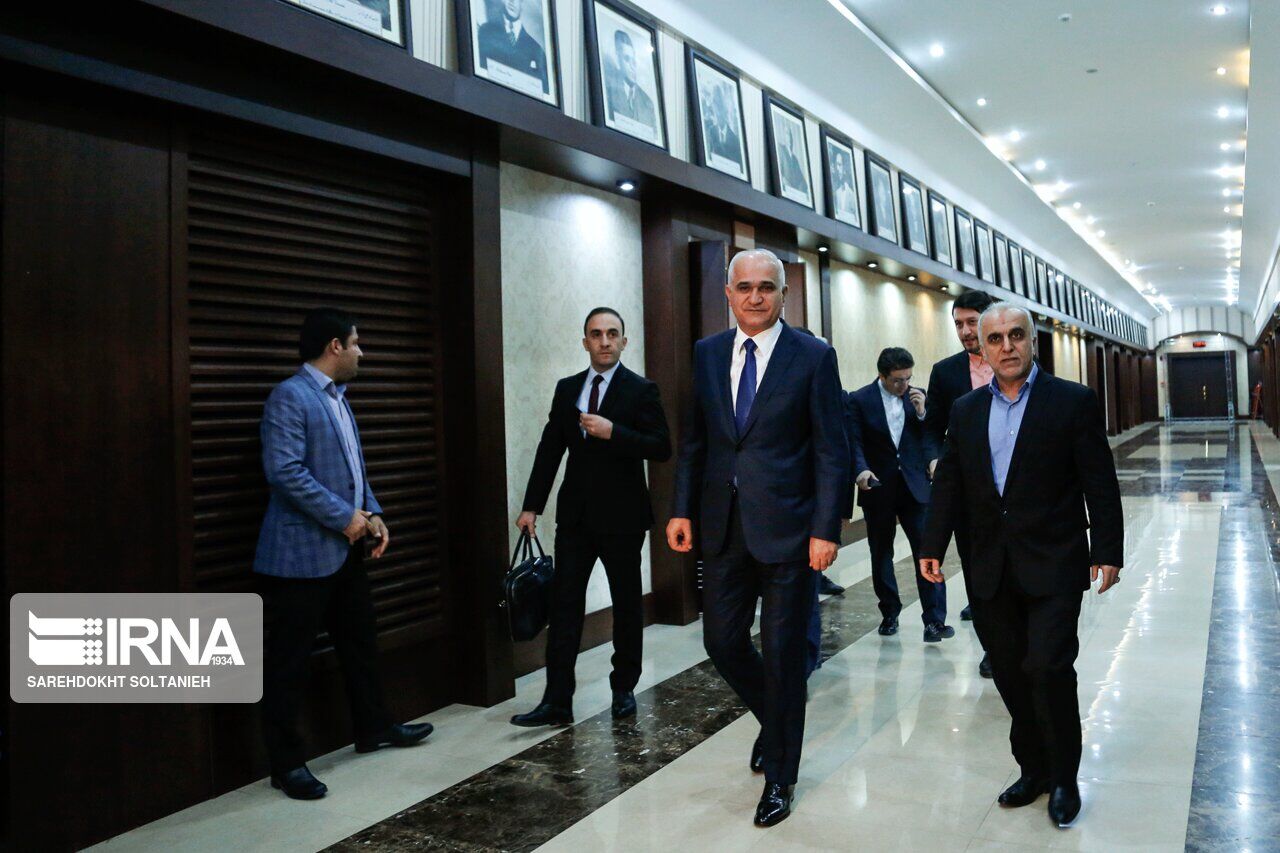 التبادل التجاري بين ايران وآذربيجان يتضاعف 2.2 مرّة