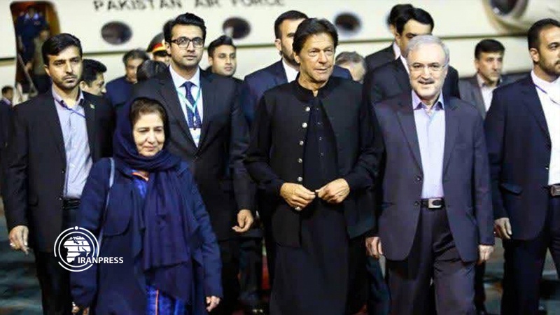 رئيس وزراء باكستان: ترامب طلب مني تحضير الأجواء بين إيران والسعودية