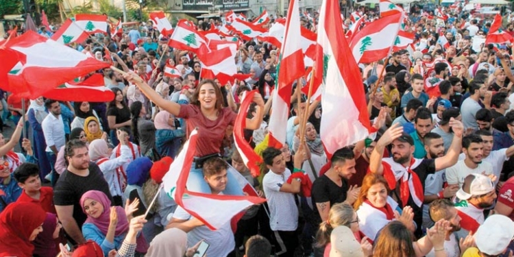 الحراك ضد الفساد يدخل يومه الـ12 في لبنان