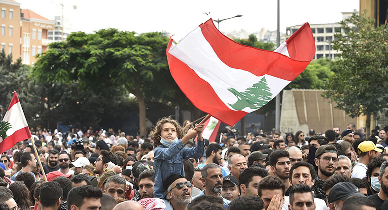 الاحتجاجات في لبنان تتواصل لليوم الحادي عشر.. و سلسلة بشرية بطول 171 كيلومترا