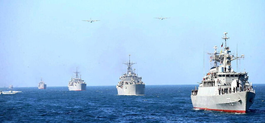 القوات البحرية الايرانية تحتفل بذكرى عمليات "مرواريد" الكبرى