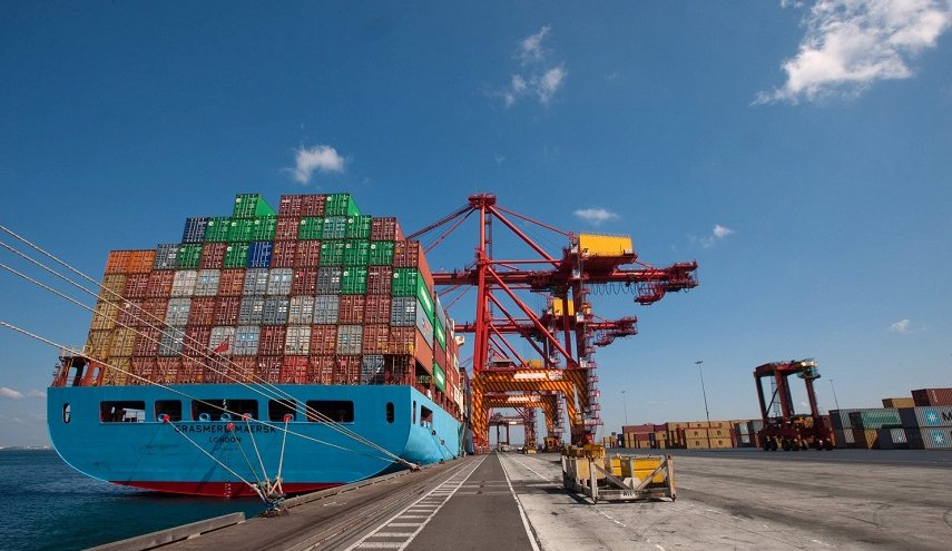 ايران تتحدى الحظر.. منطقة اقتصادية تصدر 500 مليون دولار بتروكيماويات