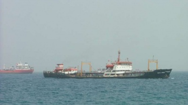 اليمن.. العدوان يواصل احتجاز 13 سفينة مشتقات نفطية ومواد غذائية