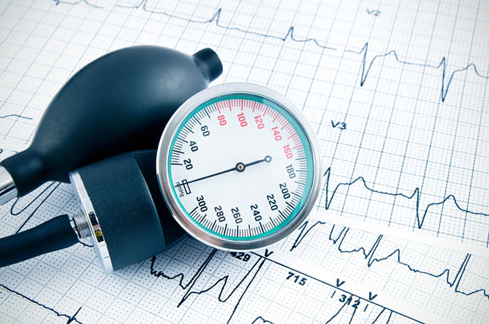 عوامل افزایش فشار خون بالا در زنان/ راه های درمان