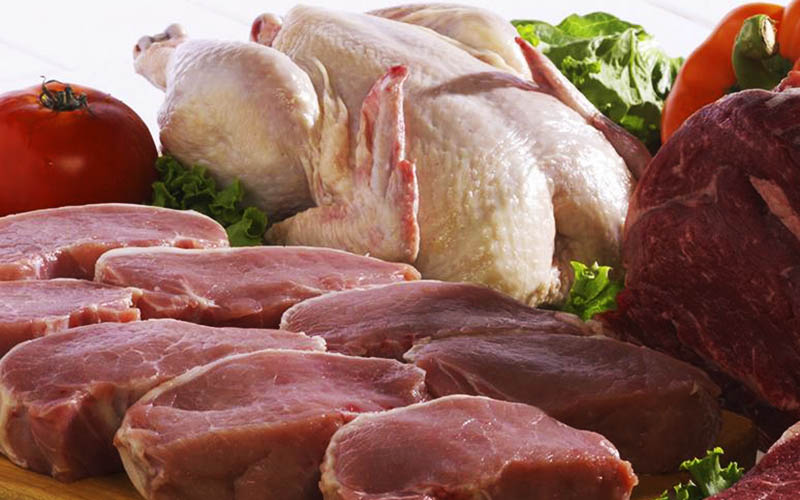 قیمت انواع محصولات پروتئینی/ قیمت گوشت قرمز کاهشی شد