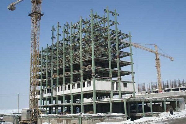ساخت و سازها در تهران??درصد کاهش یافته است.