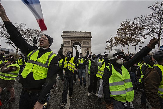 اعتراضات به سیاست‌های اقتصادی دولت فرانسه وارد پنجاهمین هفته خود شد