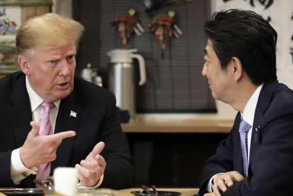 گفت‌وگوی تلفنی نخست‌وزیر ژاپن با ترامپ