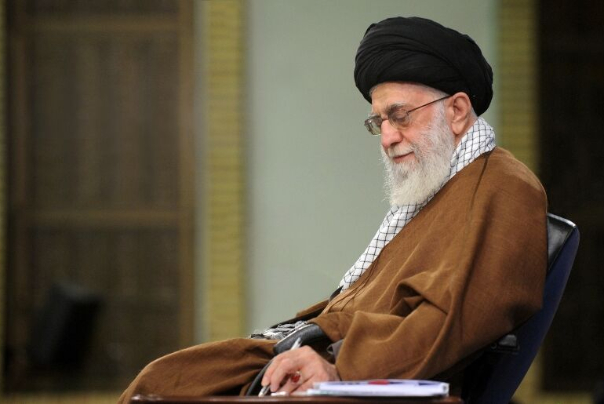 قائد الثورة يعزّي بوفاة آية الله السيد حسين شمس