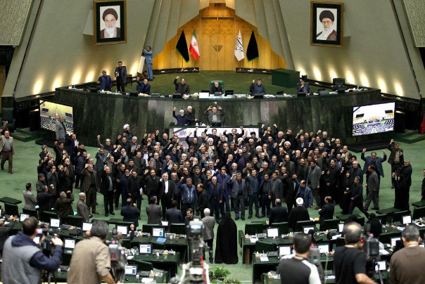البرلمان الايراني يُدرج البنتاغون كمنظمة ارهابية.. ويصادق على قانون لتعزيز قدرات فيلق القدس