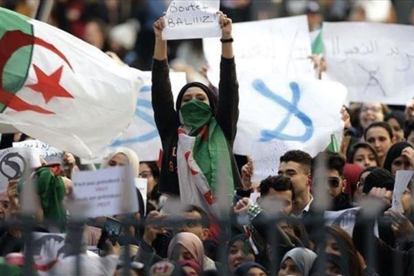 تواصل الحراك في الجزائر بدعوات القطيعة مع السلطة