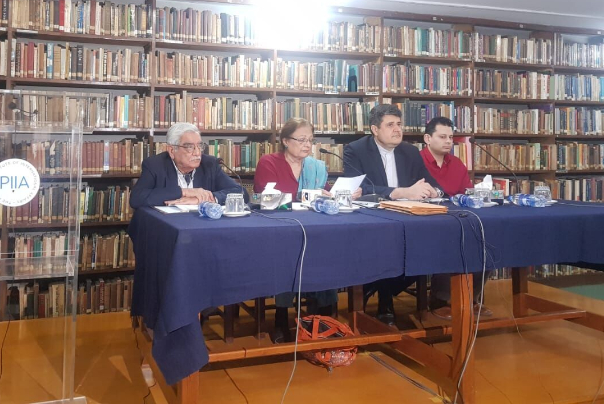 مسؤول ايراني من باكستان: لا خيار أمام امريكا سوى مغادرة المنطقة