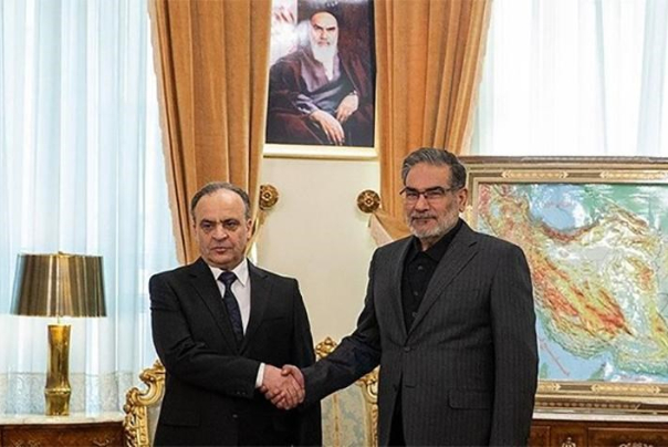 شمخاني: الأولوية لخروج امريكا من المنطقة