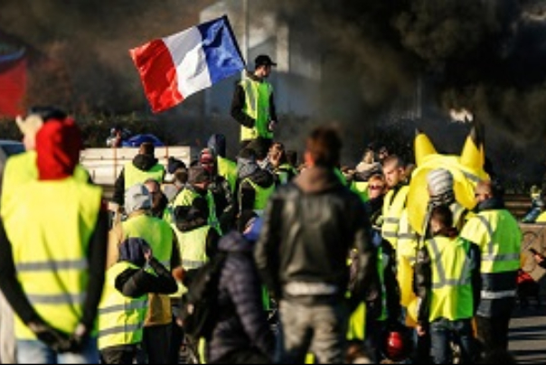 حضور گسترده پلیس فرانسه در خیابان‌های پاریس