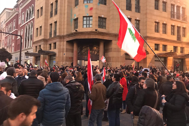 عودة الهدوء الى بيروت بعد مواجهات بين الأمن ومحتجين