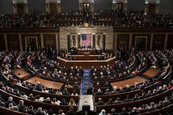 الكونغرس يقرّ مشروع قانون يقيّد تحرّكات ترامب العدائية ضد ايران
