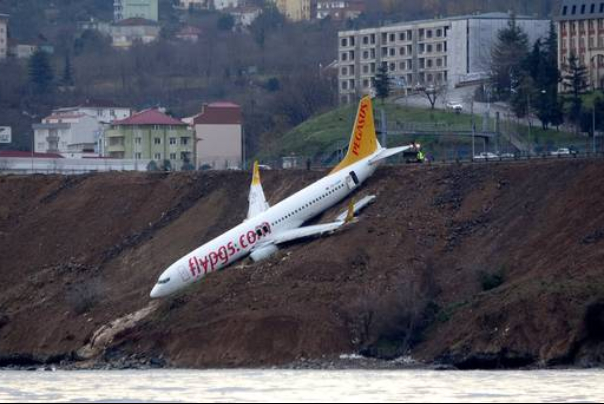 حادثه برای هواپیمای مسافربری در فرودگاه استانبول