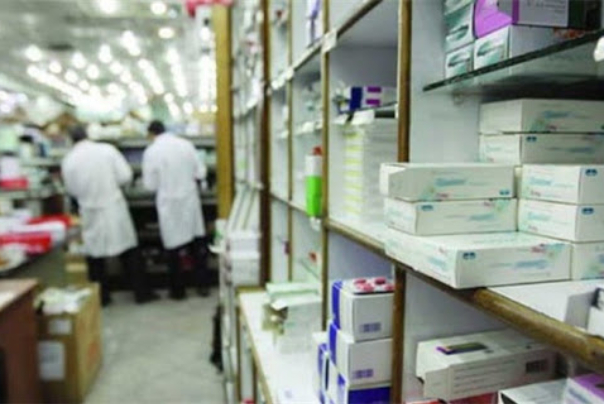 ايران: أمريكا تضع العراقيل امام توفير الأدوية الحيوية للمرضى