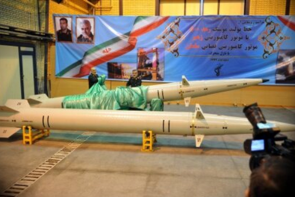 ايران.. إزاحة الستار عن صاروخ "رعد 500" وحاملات الاقمار الصناعية