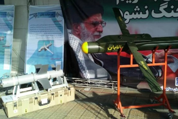 نمایش بمب‌های «یاسین»، «بالابان» و راکت «فجر-5» در راهپیمایی 22 بهمن تهران