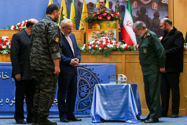 شاهد بالصور.. الحرس الثوري يزيح الستار عن جهازين مضادين للرادار