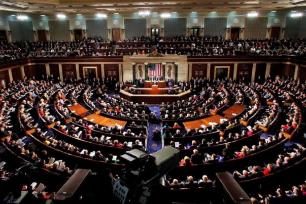 صحفي أمريكي: قرار مجلس الشيوخ محاولة لإنهاء انتهاكات ترامب للقانون
