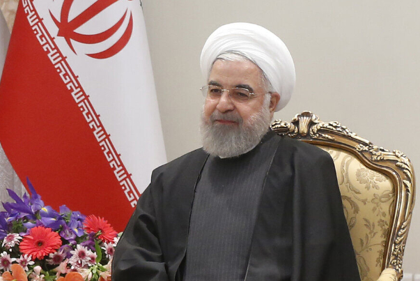 روحاني يهنئ سلطان بروناي دار السلام بذكرى اليوم الوطني لبلاده