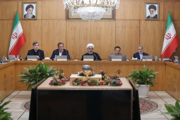 روحانی: محدودیت ‌تحریم‌های آمریکا خیلی شدیدتر و بیشتر از محدودیت‌های FATF است