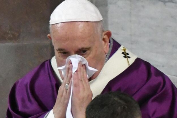 پاپ فرانسیس به علت بیماری دیدارهای رسمی خود را لغو کرد