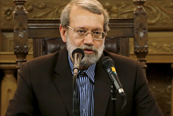 لاريجاني يؤكد على ضرورة تلبية احتياجات الكوادر الطبية في قم