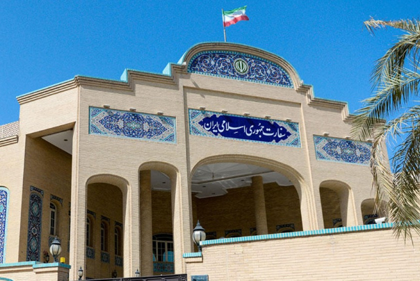 السفارة الإيرانية ببغداد: سياستنا مبنية على عدم التدخل في شؤون العراق