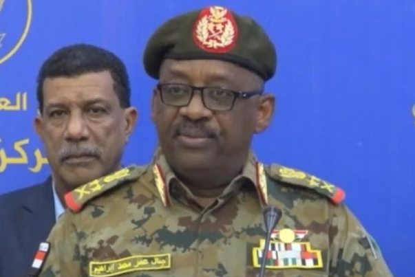 وفاة وزير الدفاع السوداني بذبحة صدرية خلال مشاركته بمفاوضات في جوبا