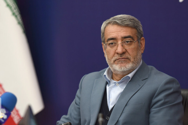 وزير الداخلية الايراني يدعو المواطنين للإلتزام بالإرشادات الوقائية
