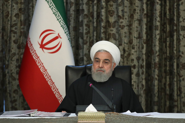 الرئيس روحاني يعلن انخفاض تفشّي كورونا في ايران