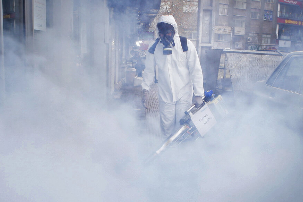 أمريكا تعيق مساعي ايران في مكافحة كورونا