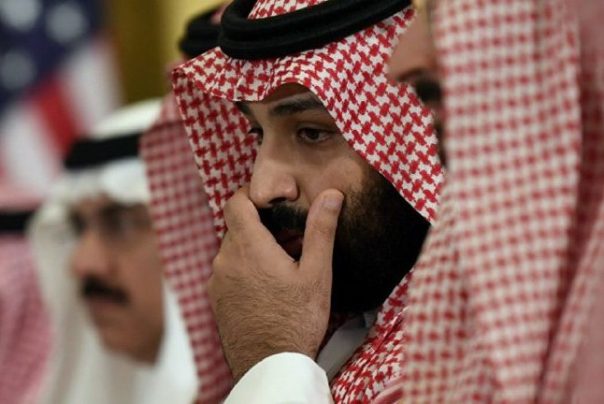 معهد "بروكينغز": السعودية تنزف ماليا وتريد الخروج من اليمن ورؤية ابن سلمان باتت "سرابا"