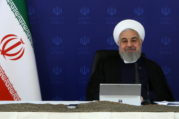 روحاني يعلن استمرار إغلاق العتبات المقدسة والمساجد لاحتواء كورونا