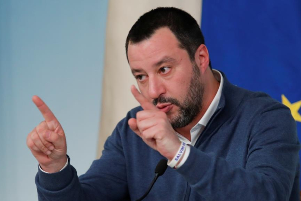 سالفيني يدعو إلى إعادة النظر بانتماء إيطاليا للاتحاد الأوروبي