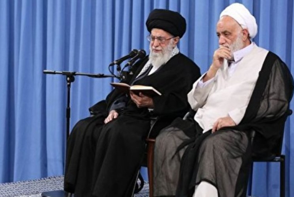 قائد الثورة الاسلامية يؤكد على ترويج القرآن وتفسيره