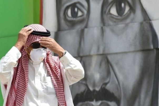 مسؤول سعودي يؤكد إصابة أمراء بالأسرة الحاكمة بكورونا
