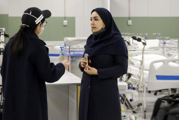 ايران تقترب من احتواء كورونا.. تراجع بعدد الإصابات والوفيات