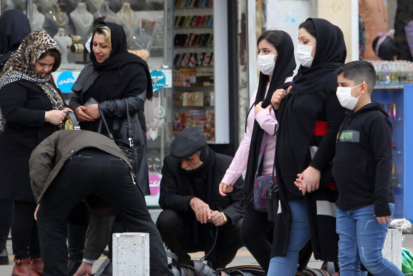 آخر مستجدات كورونا في إيران.. إعادة فتح المساجد وعودة تدريجية للحياة