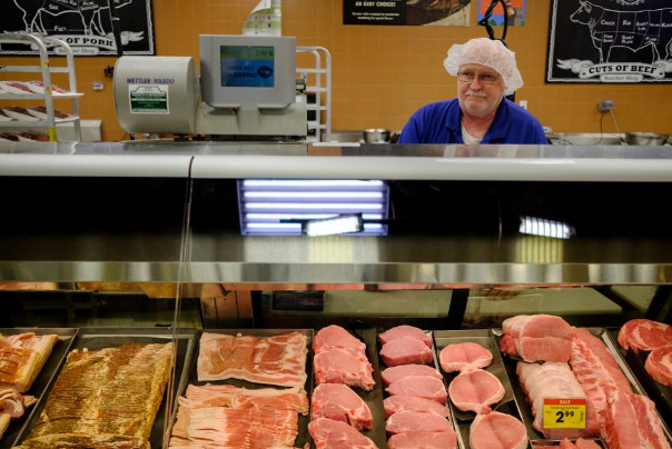 كورونا يفضح التفاوت الطبقي في أمريكا.. اللحوم للأغنياء فقط