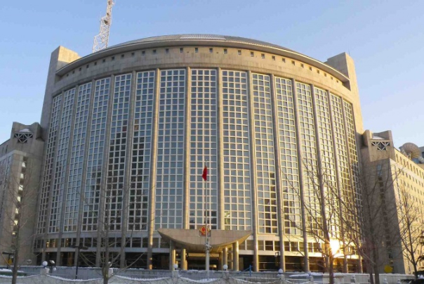 الصين لأمريكا: إما التعاون الجماعي أو حرب باردة جديدة