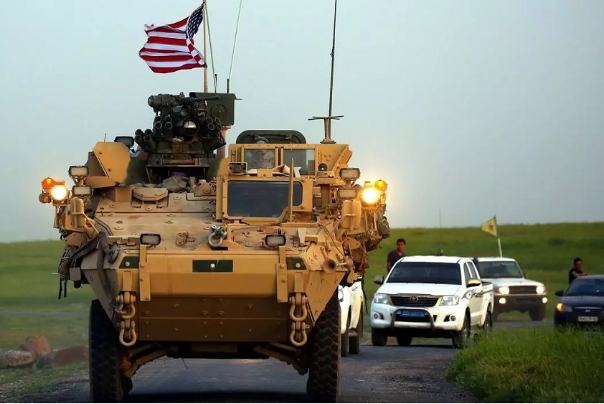 سوريا.. إصابة 3 جنود أمريكيين بهجوم لمجهولين في ريف دير الزور