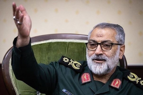 قائد عسكري ايراني: هيبة امريكا تشهد إنهياراً