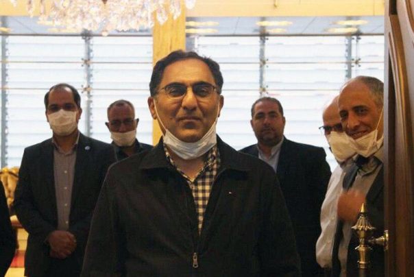 العالم الايراني المعتقل في امريكا يصل الى طهران